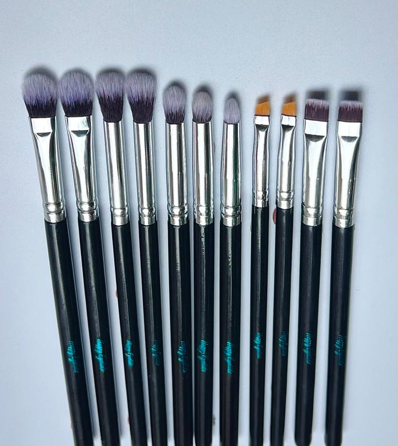 Happy Eyelids Eyelash Beauty Guru Ultimate Forever Set - 18 Premium Synthetic Nylon Brushes for Eyes, Face, Brows, Lips, and Complexion - High-Quality Double-Ended Tools for Precision Makeup Application